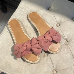 Loft bow sandal size 8
